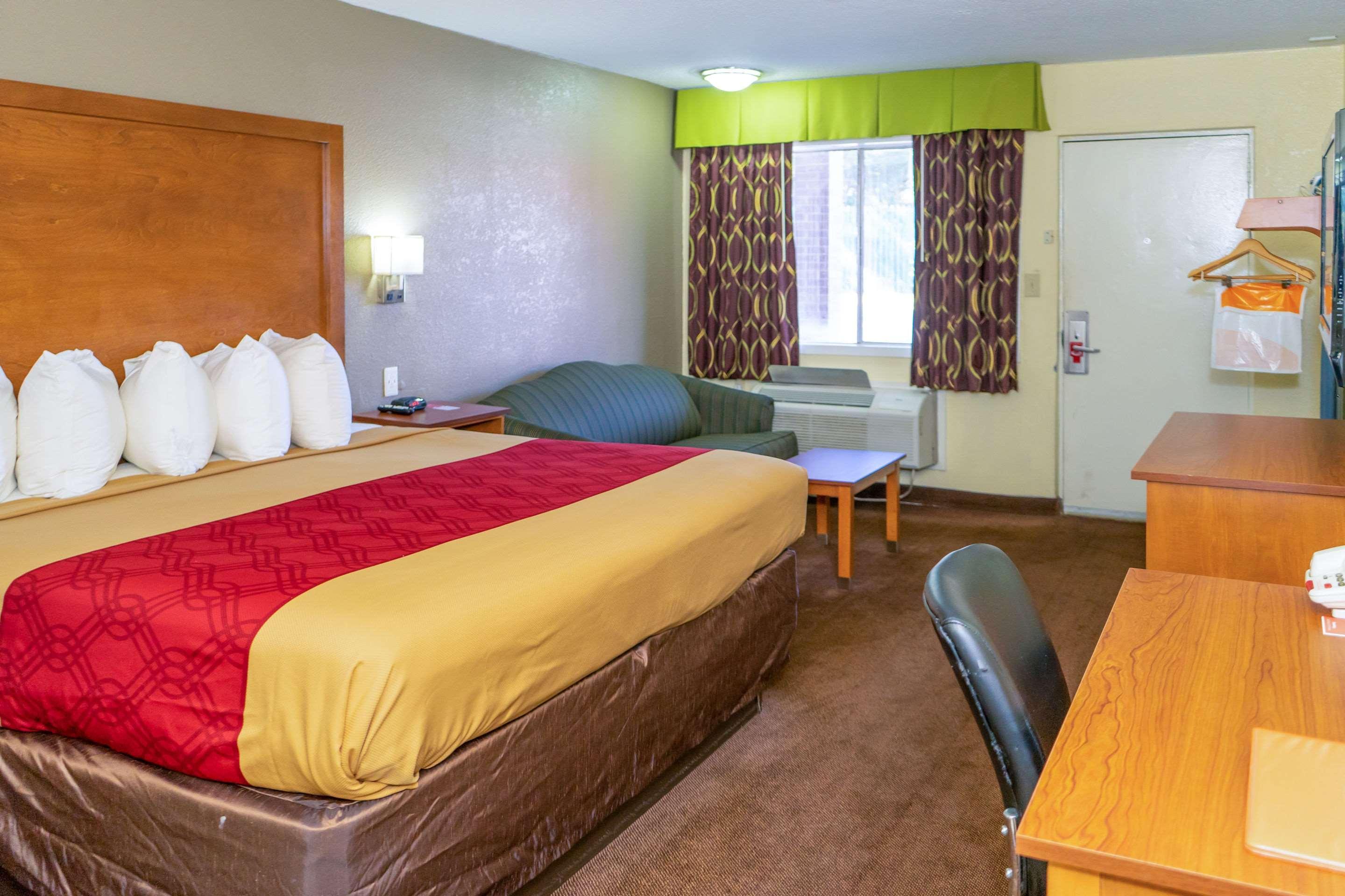 Econo Lodge Weldon - Roanoke Rapids Exterior photo