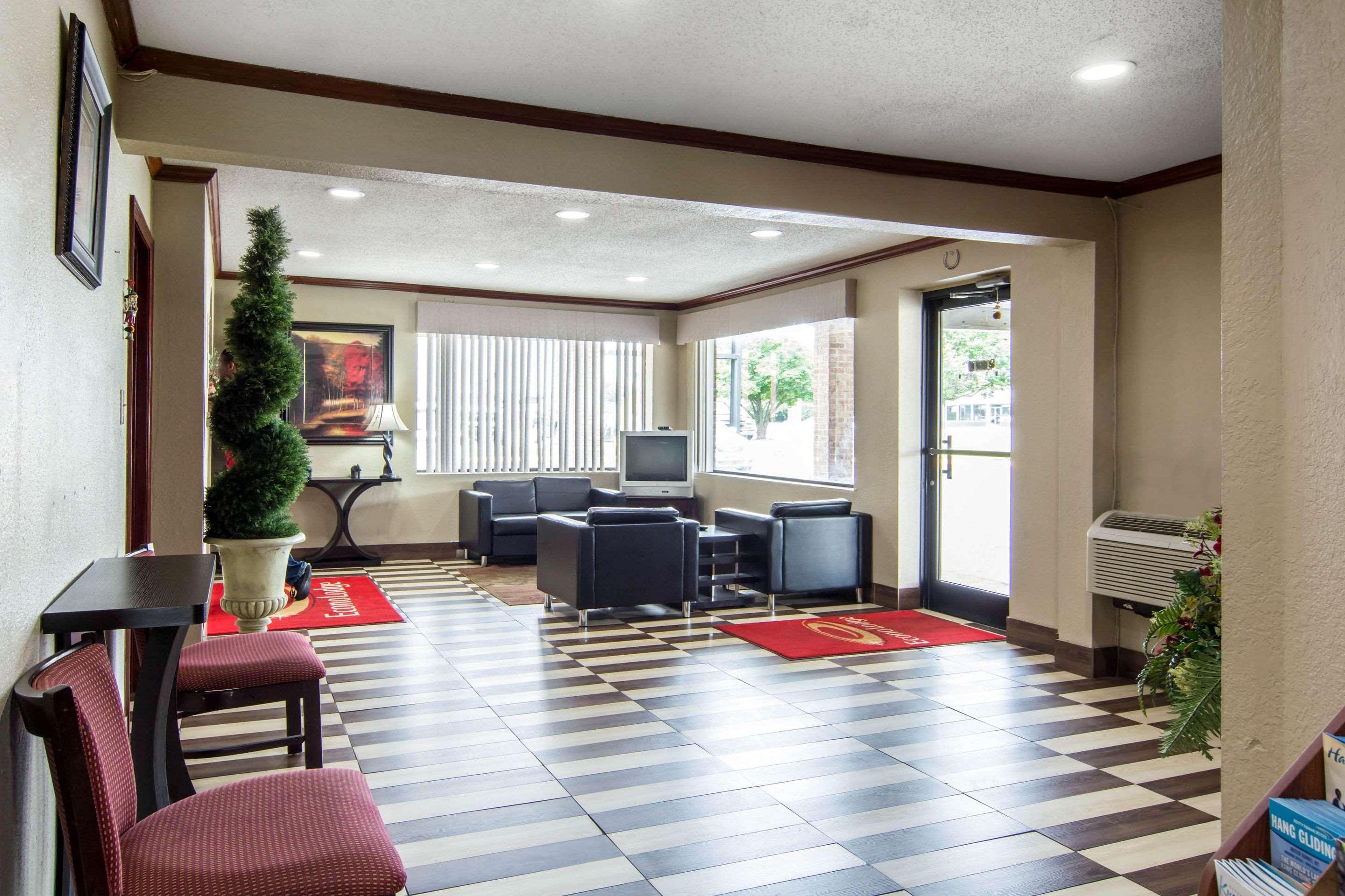 Econo Lodge Weldon - Roanoke Rapids Exterior photo