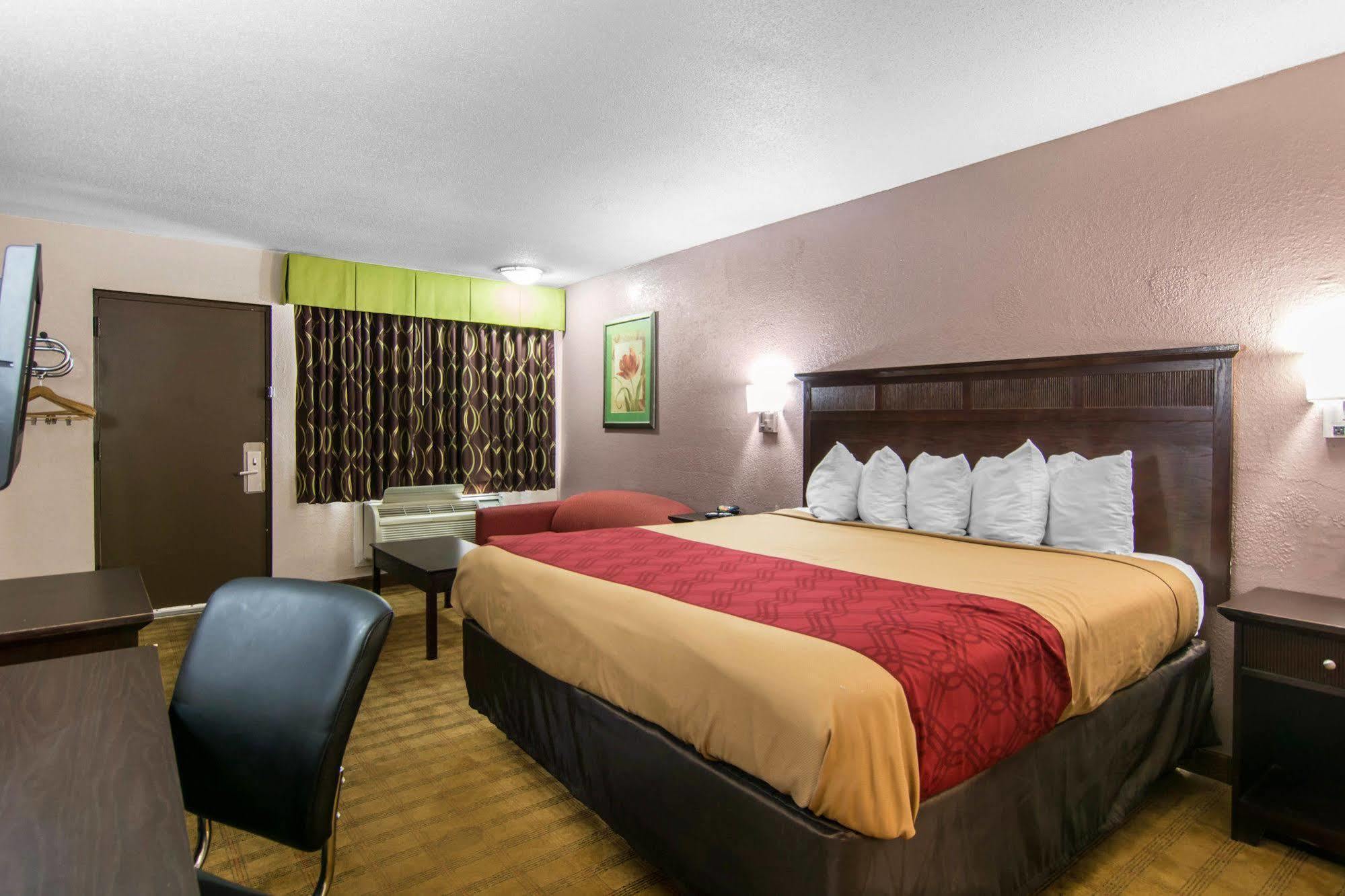 Econo Lodge Weldon - Roanoke Rapids Exterior photo